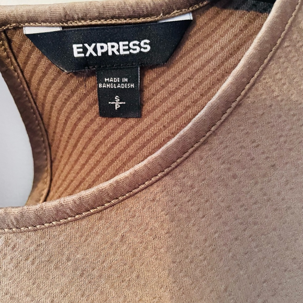 NWOT Express top - Picture 3 of 4